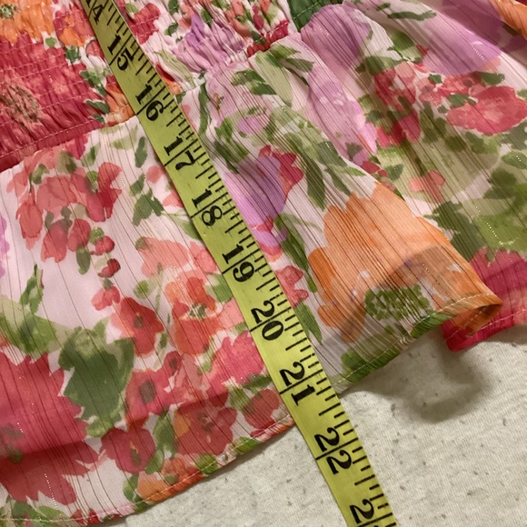 NWT LC Floral Smocked Ruffle Tank - Picture 9 of 9